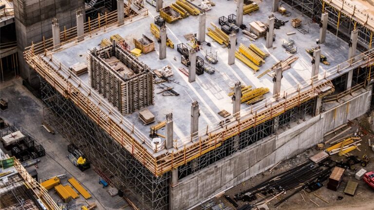 Read more about the article Construction Cost Estimating Software (1Build) VS Construction Estimating Service