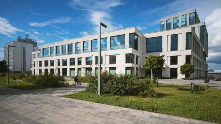 Read more about the article Medical Centre Plumbing Cost Estimator