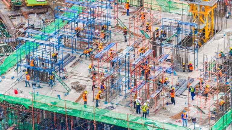Read more about the article The Impact of Labor Costs on Construction Cost Estimation