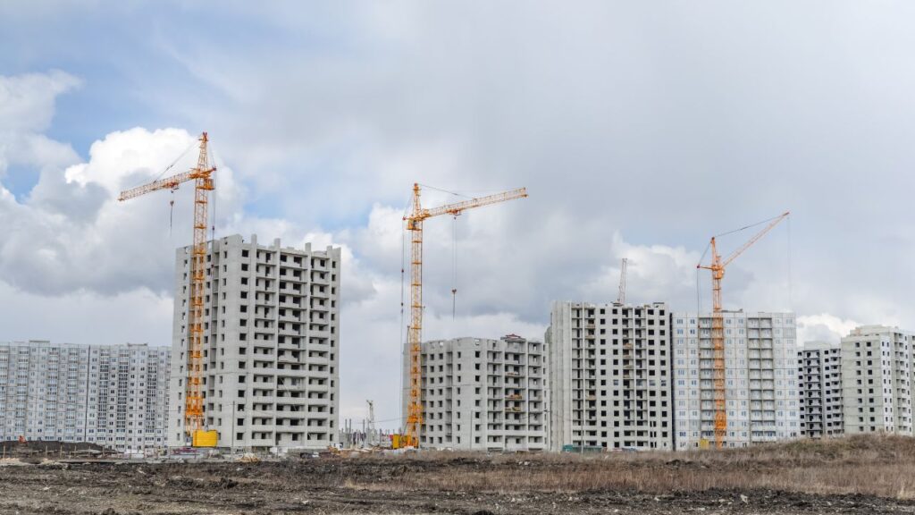 Construction Cost Estimator in Largo