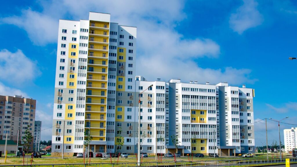 Construction Cost Estimator in Largo