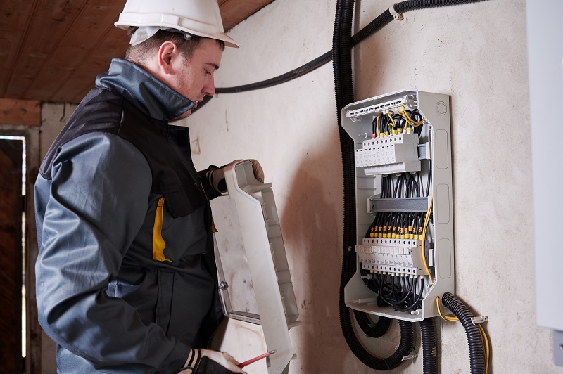 Commercial Electrical Cost Estimator in Plantation City
