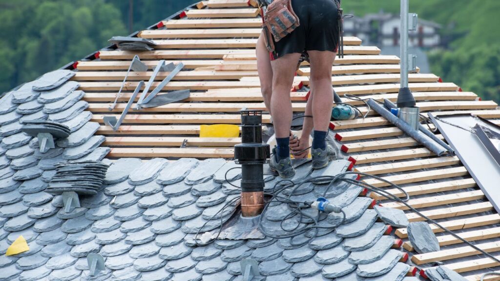 How much does it cost to replace a roof