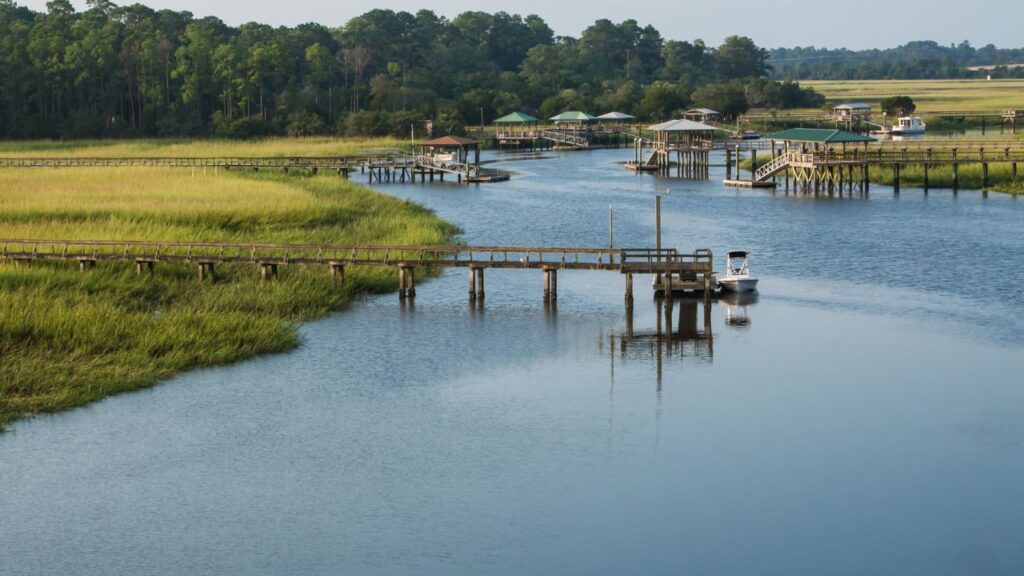 Cost of Building a Dock on a Lake