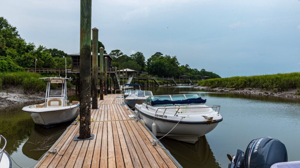 Cost of Building a Dock on a Lake