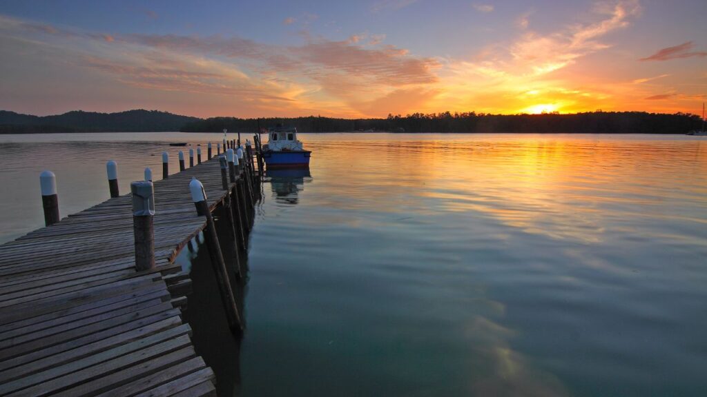 Cost of Building a Dock on a Lake