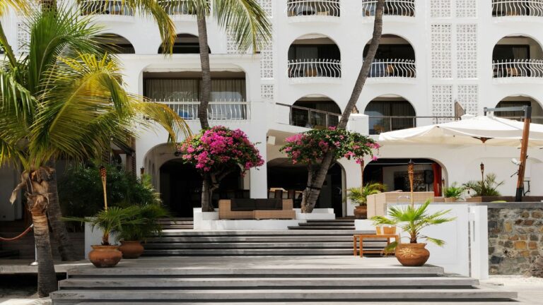 Read more about the article Hotel Patio and Outdoor Area Concrete Cost