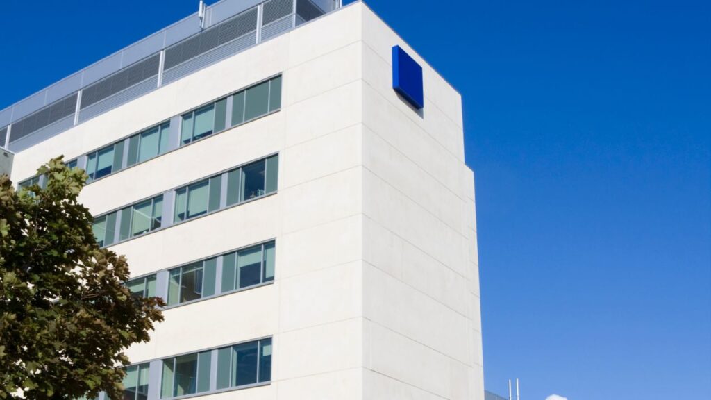 Hospital Building Fence Cost Estimator