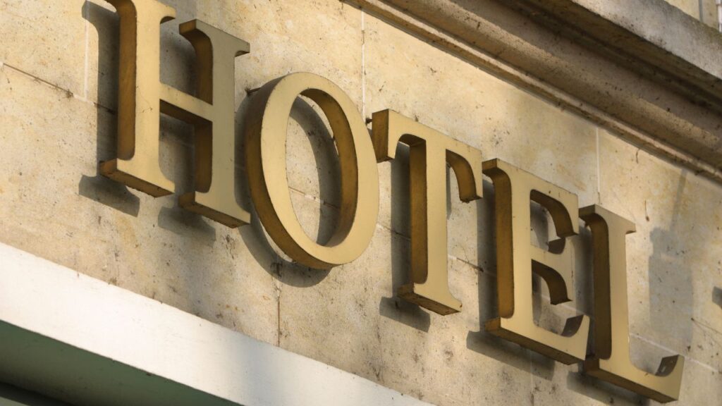 Hotel Signage Cost Estimator