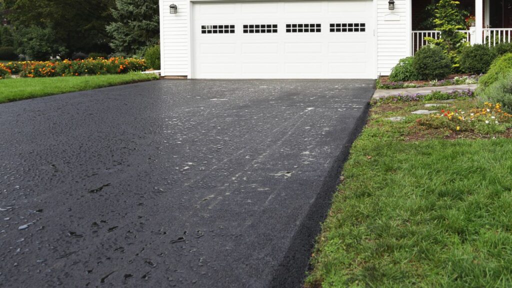 30'x30' Asphalt Driveway Cost