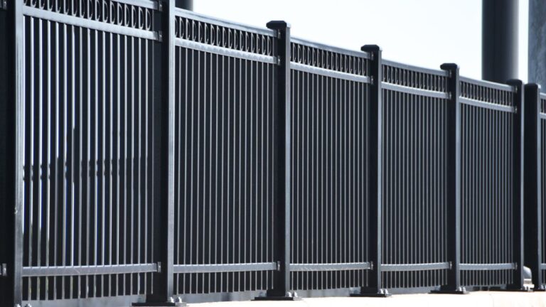 Read more about the article Shopping Mall Fence Cost Estimator