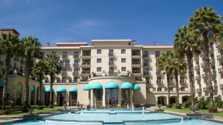 Read more about the article PVC Roofing Repair and Replacement Cost Estimator for Hotel Buildings